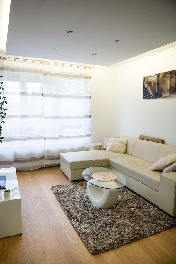 Sauna - Flexible Selfcheckins 6 - Zagreb - Garage - Electric Vehicle Ccharger - Loggia - New - Luxury - Apartments Repinc 6 Bagian luar foto